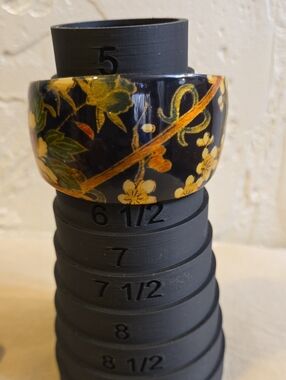 Vintage Floral Black Lacquer Cuff Bracelet